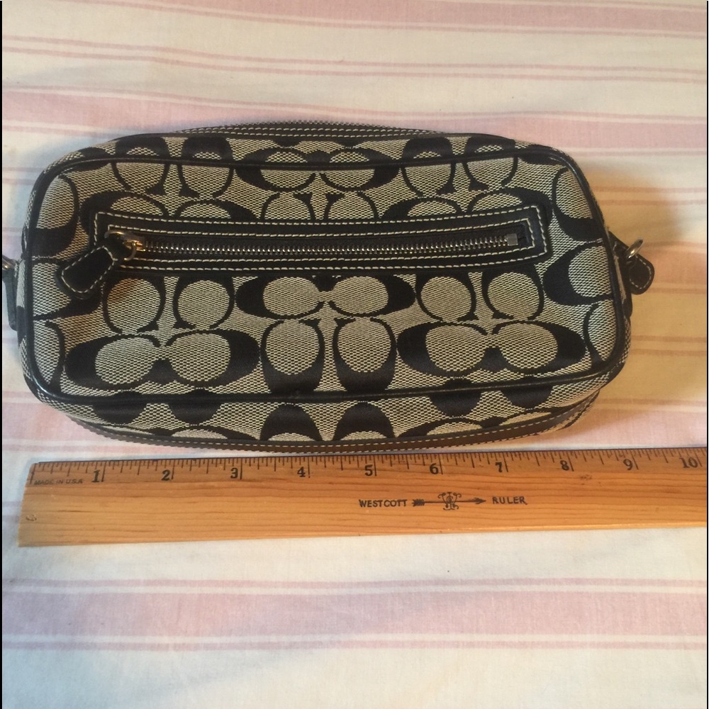 Coach clutch/ pouch